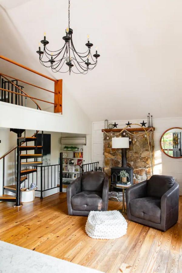 Villa Hot Tub Charming & Chic Mountain Gem On Sleepy Creek Berkeley Springs Exterior foto